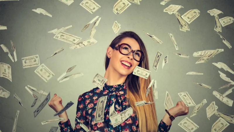 的中 大当たり お金舞う